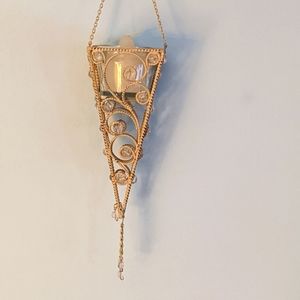 Hanging votive holder